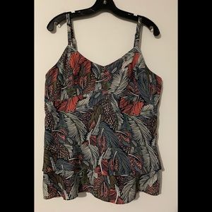 Gap tank top with ruffles